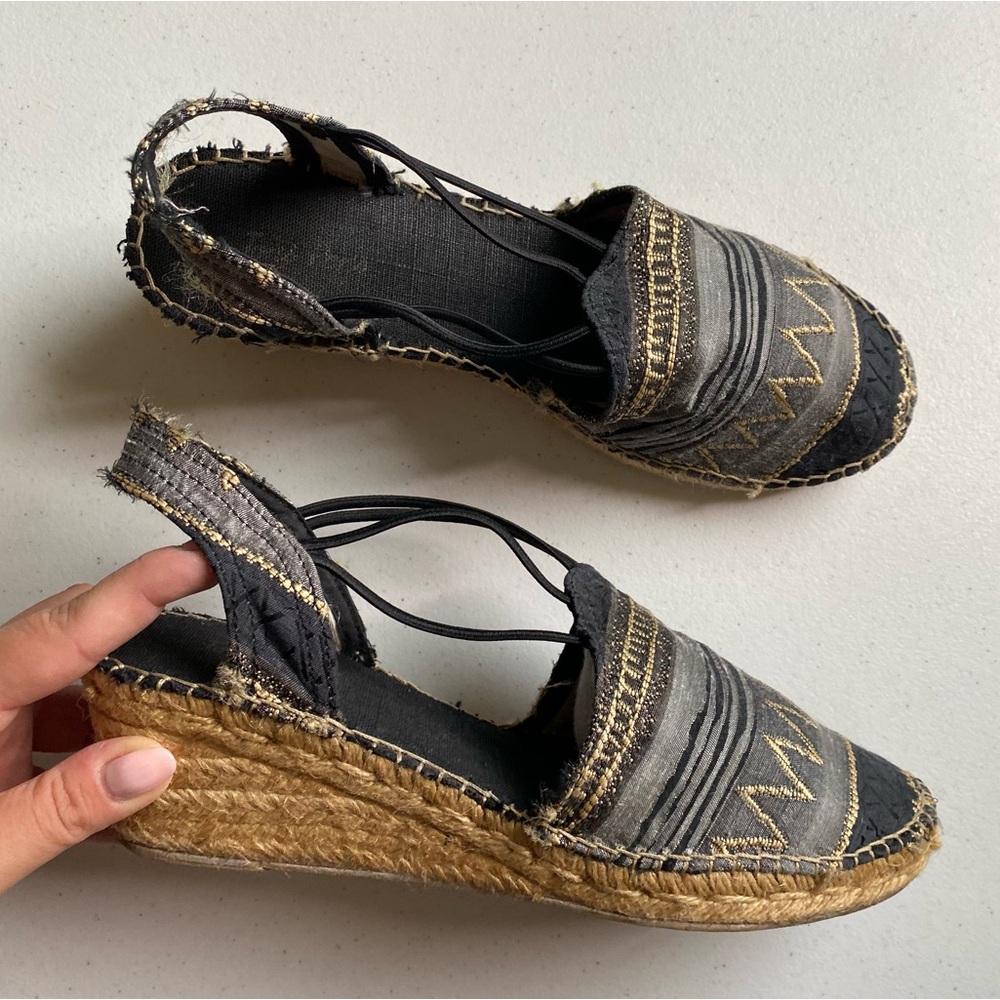 Toni Pons Size 40 Black & Gold Embroidered Jute Espadrille Slip-on Wedge Heel